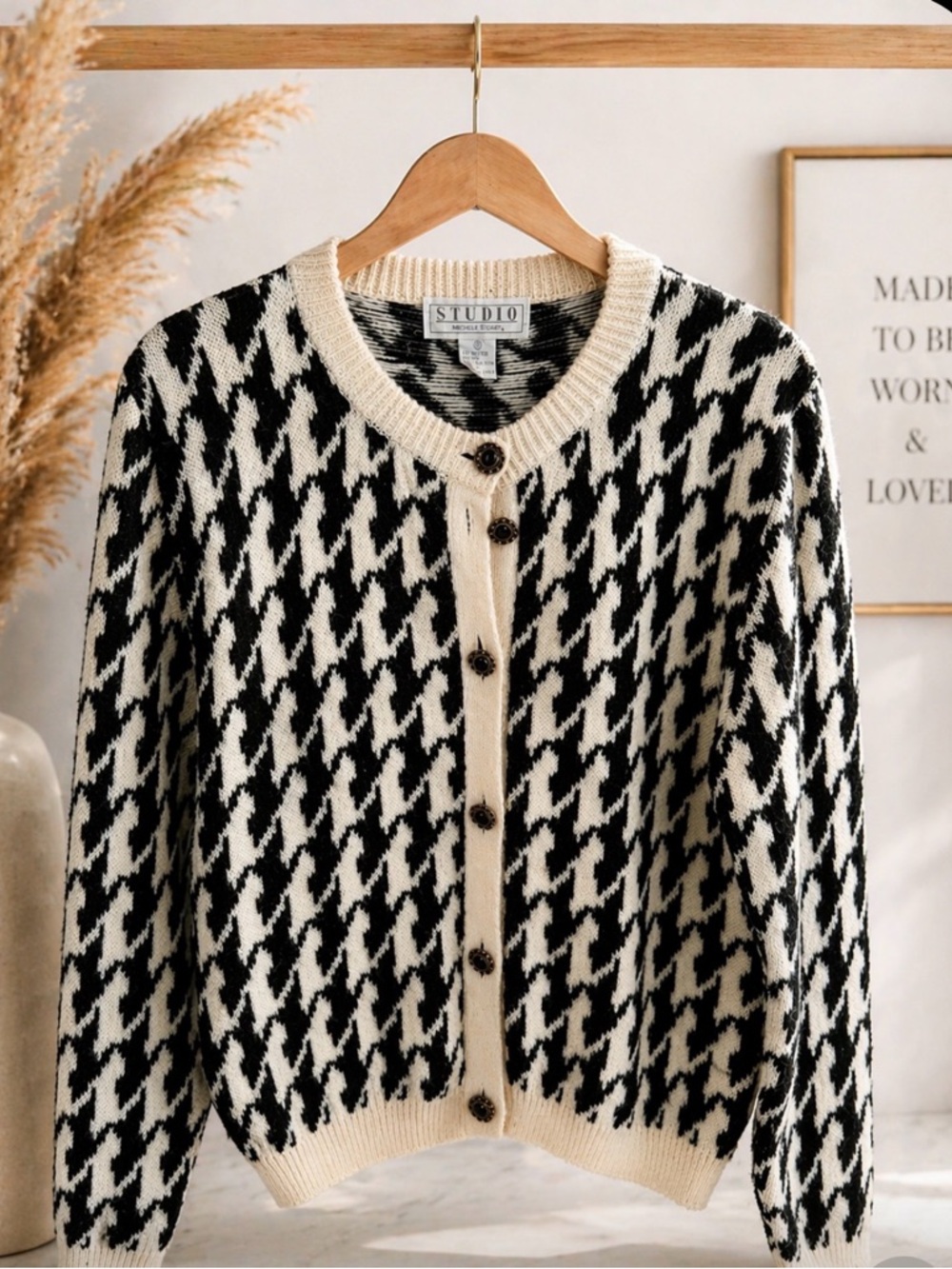 Chic black & cream houndstooth cardigan